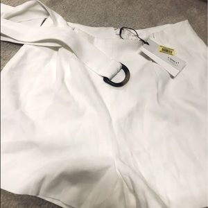 White High Rise Dress Short 6 NWT- A Loves A brand high rise, back zipper, belt